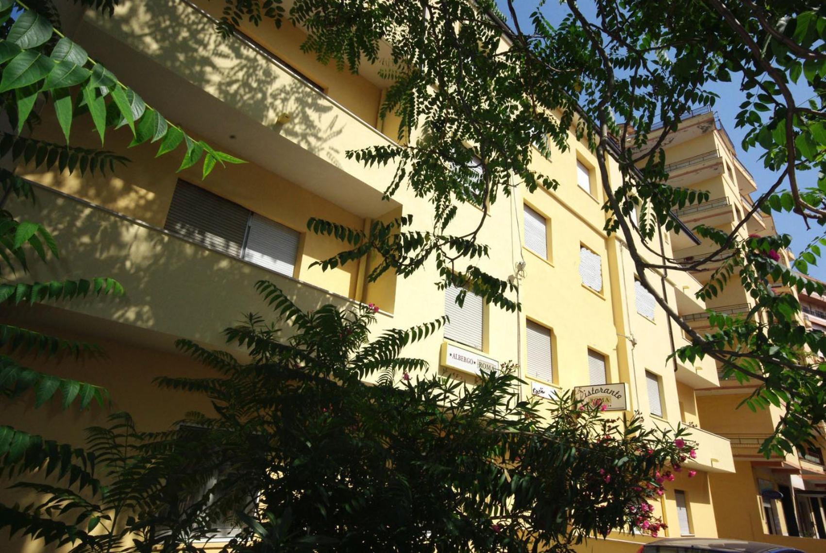 Albergo Roma ランチャーノ エクステリア 写真