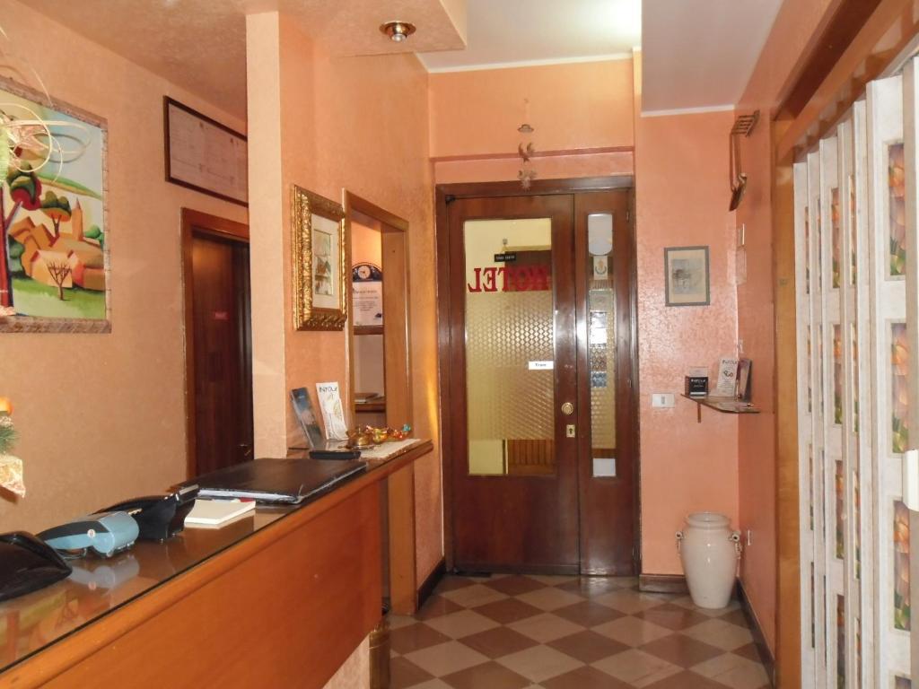 Albergo Roma ランチャーノ エクステリア 写真
