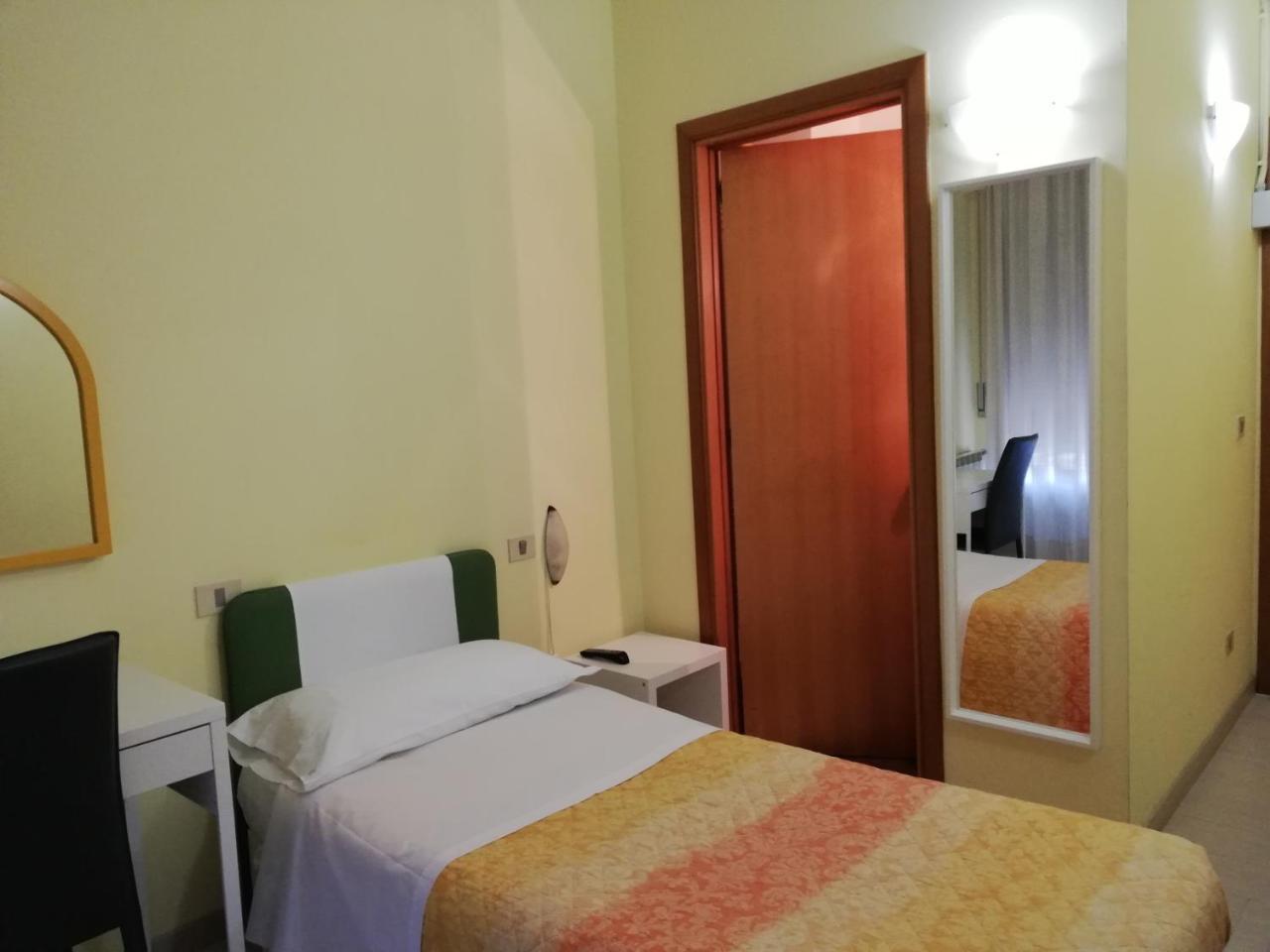 Albergo Roma ランチャーノ エクステリア 写真