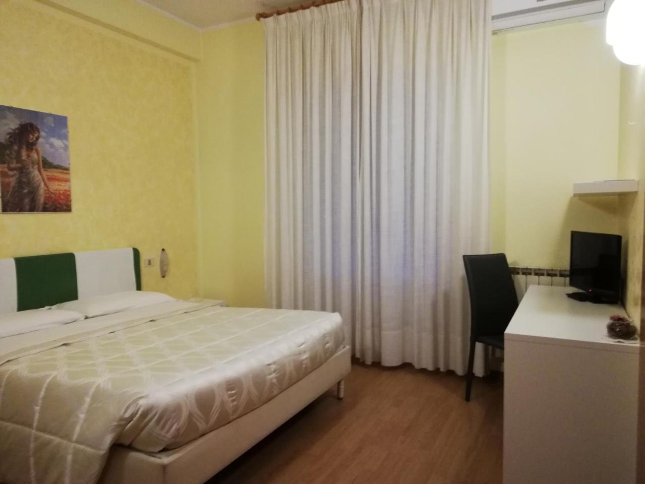 Albergo Roma ランチャーノ エクステリア 写真